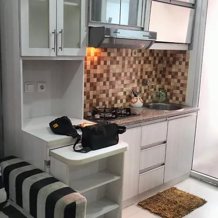 Apartemen Green Pramuka By Femi